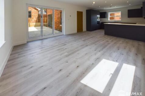 Kitchen Family Room.jpg