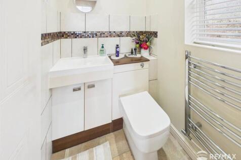 en-suite (2).jpg