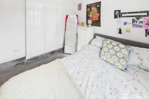 Bedroom 2.jpg