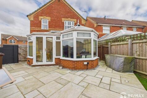 rear garden 3.jpg