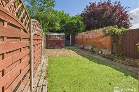 Garden Rear 1.jpg