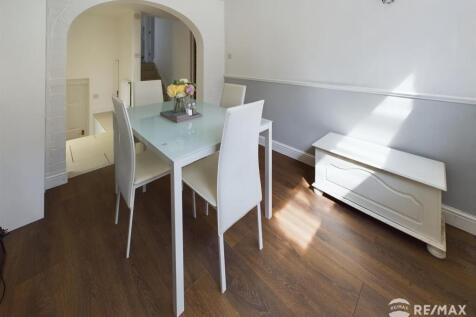 Dining Room.jpg