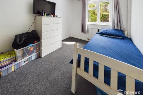 Bedroom 3.jpg