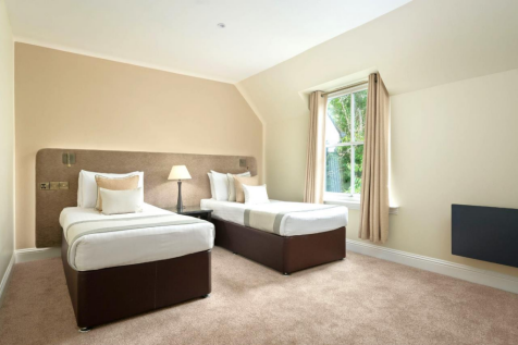 Twin Bedroom