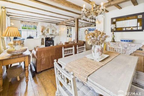 Dining Area 2.jpg