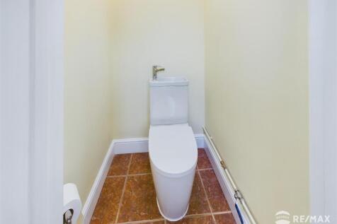 Ground Floor WC.jpg