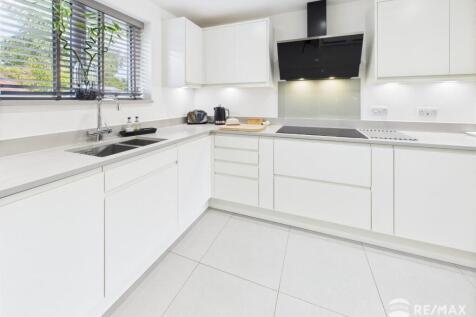Kitchen Image 2.jpg