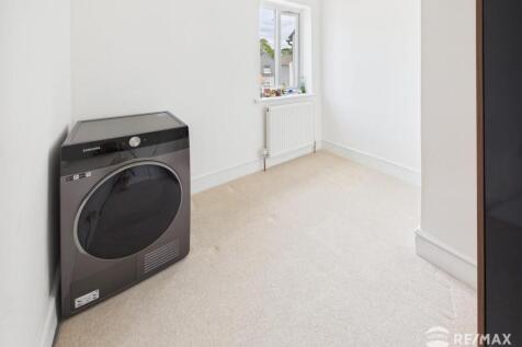 Bedroom 3.jpg