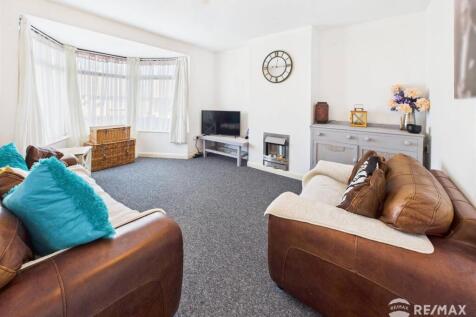 Living Room.jpg