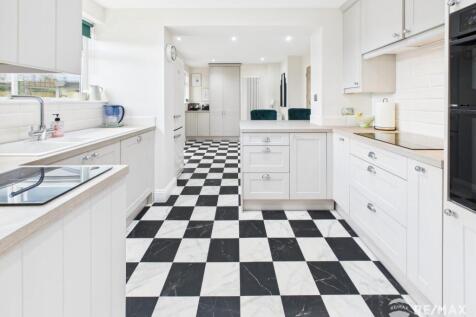 Kitchen.jpg