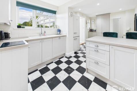 Kitchen (Second).jpg