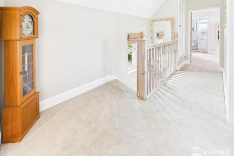 First Floor Landing.jpg