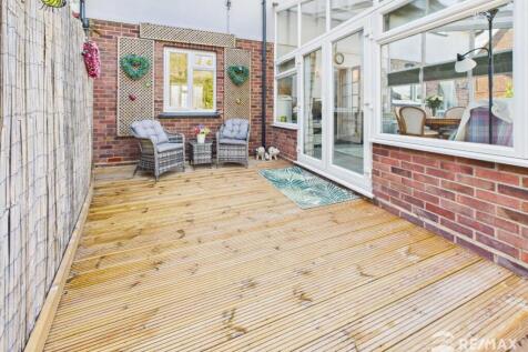 Decking Area.jpg