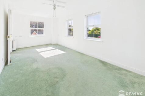 CAM02842G0-PR0268-STILL006.jpg