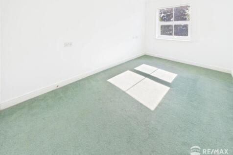 CAM02842G0-PR0268-STILL028.jpg