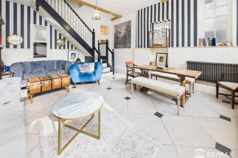 Living Area.jpg