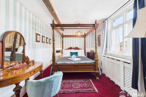 Master Suite.jpg