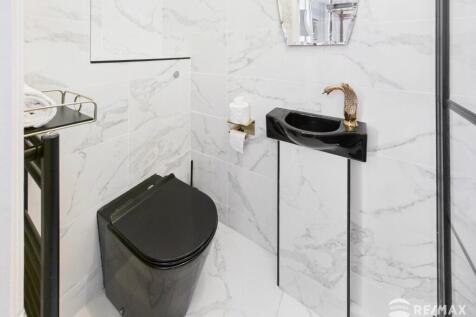 En-Suite WC.jpg