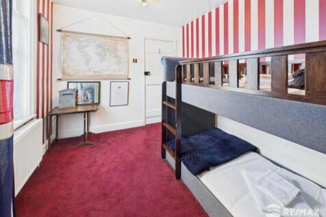 Bedroom 2.jpg