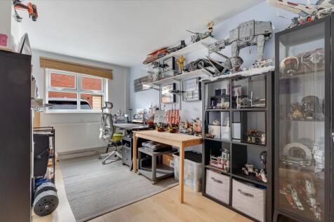 Bedroom/Hobby Room/Reception Room