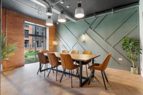 Communal private meeting space