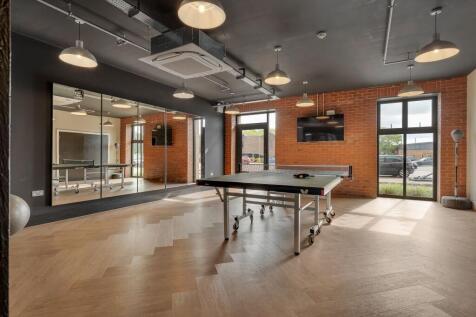 Gym and table tennis room