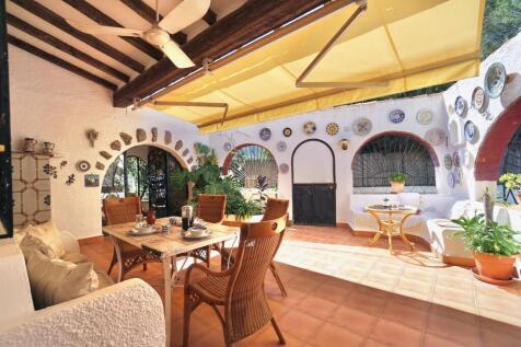 Property Image 4