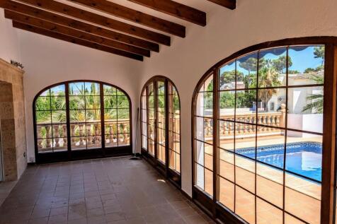 Property Image 8