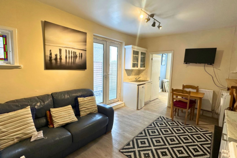 Living Room/Kitchen