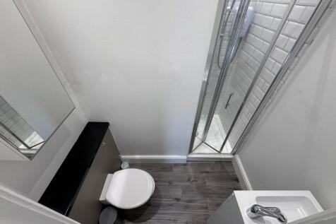En-Suite 2