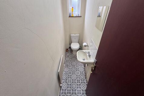 FF WC