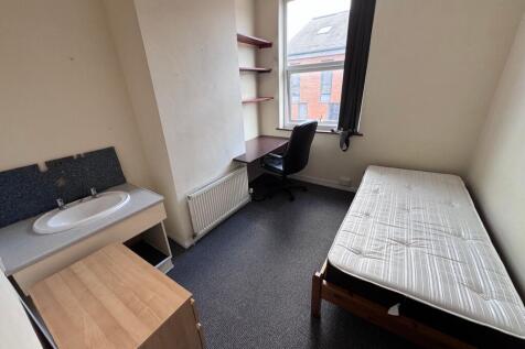 Bedroom 13