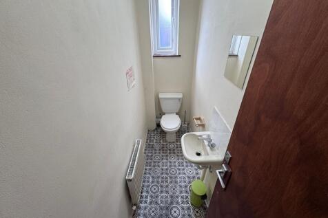 SF WC