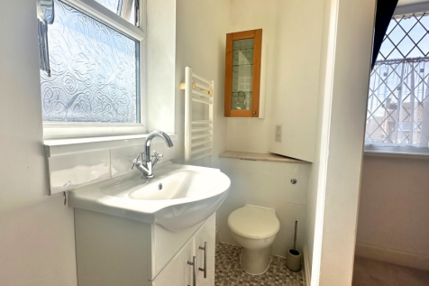 Bedroom 1 Ensuite