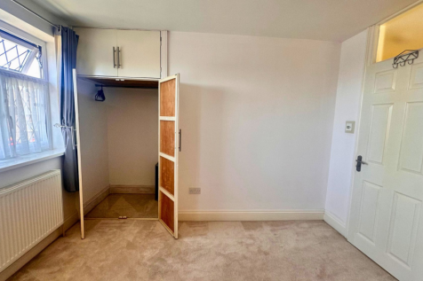 Bedroom 1 Storage