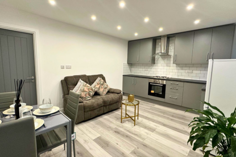 Kitchen / Lounge / Diner