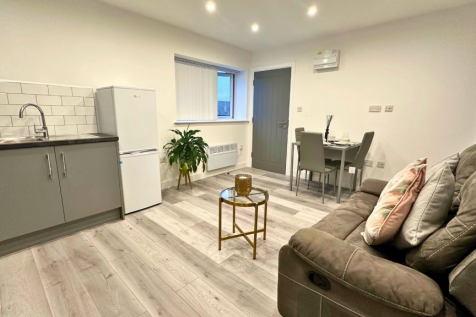 Kitchen / Lounge / Diner