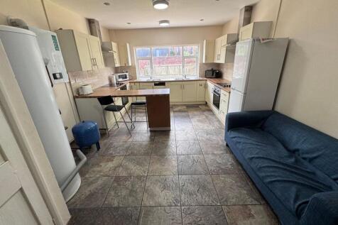 Communal Kitchen 1