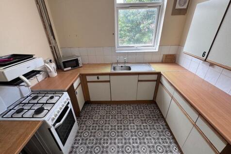 Communal Kitchen 2