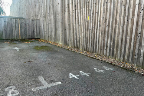 Parking for 2 cars