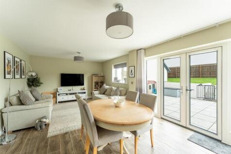 Kitchen/Dining/Family