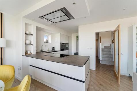 Open Plan Kitchen/Living