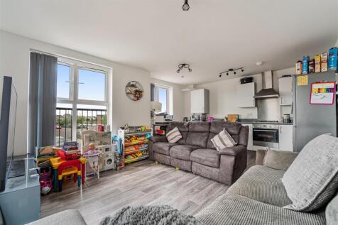 Open Plan Kitchen/Living Space