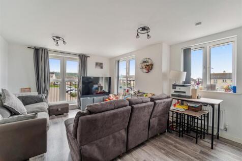 Open Plan Kitchen/Living Space