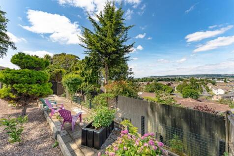 5 Rochester Close 22.jpg