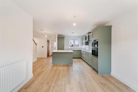 Kitchen/Dining/Family