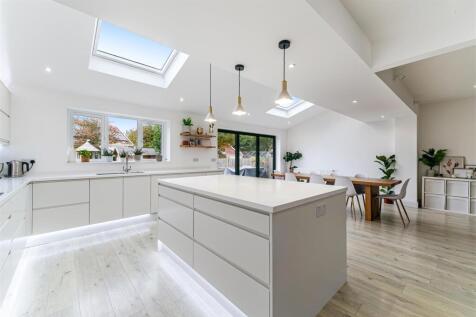 Kitchen/Dining/Family