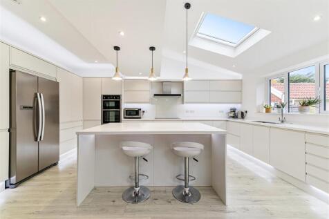 Kitchen/Dining/Family