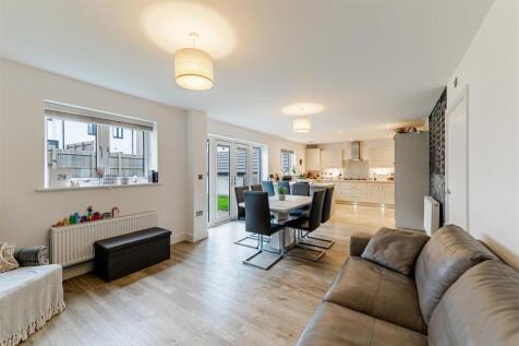 Kitchen/Dining/Family