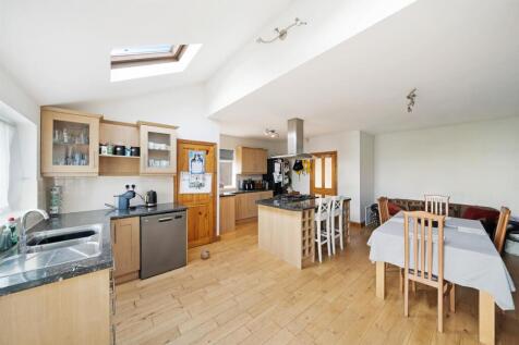 Kitchen/Dining/Family